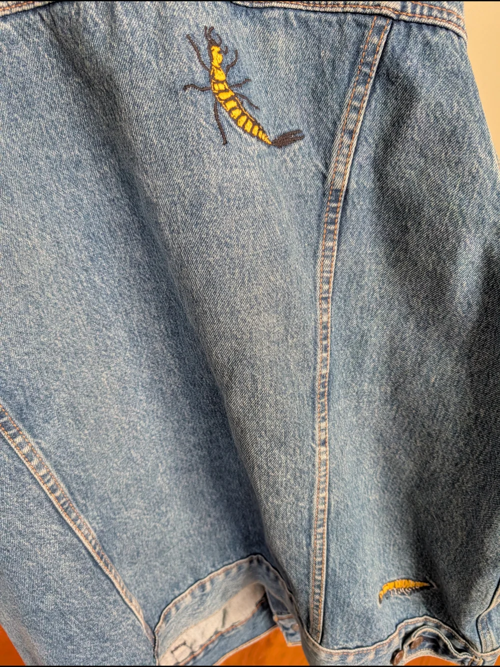 Levis Mens Insect Embroidered Blue Washed Denim Jacket XXL - Picture 11 of 13